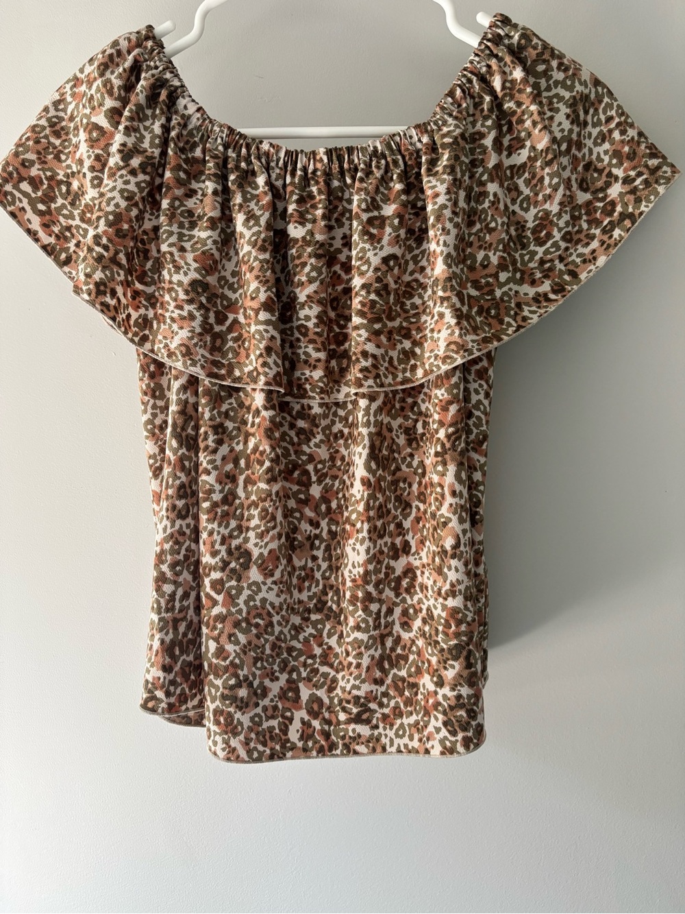 Wilfred Off-Shoulder Leopard Print Ruffle Top